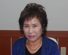 ������ ��