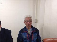 ������ ��